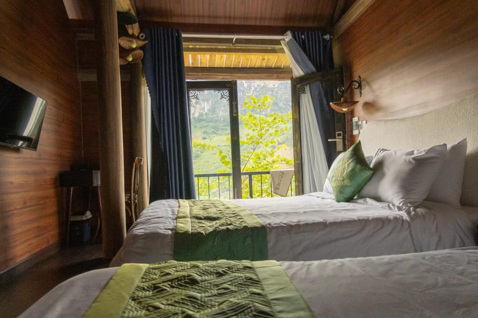 Communal lounge/ TV room, Bed, TV and multimedia, Photo of the whole room, Bedroom