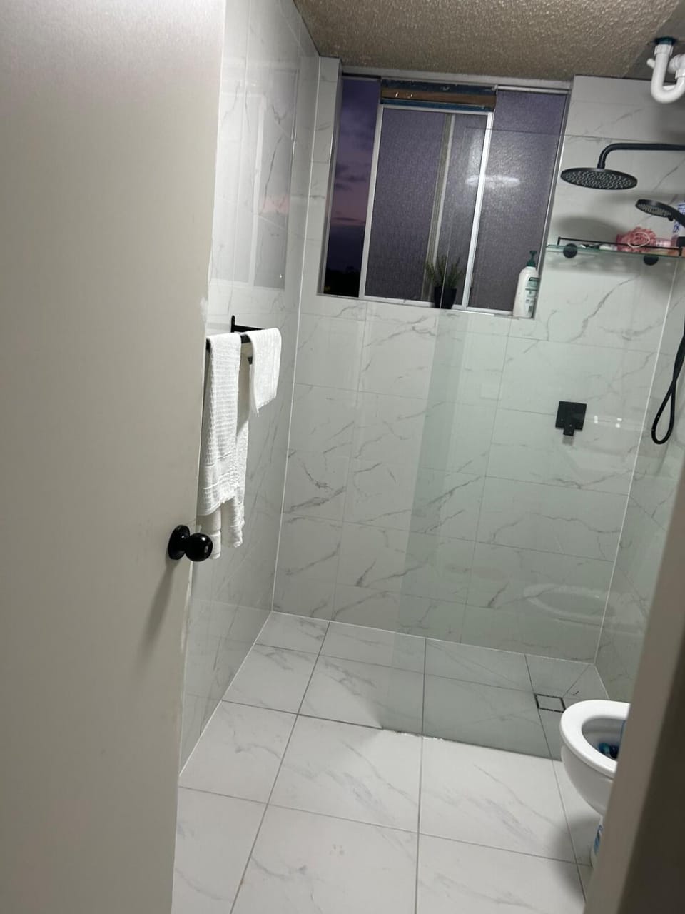 Chic Retreat in Granville - steps to train ! Apartment in Sydney