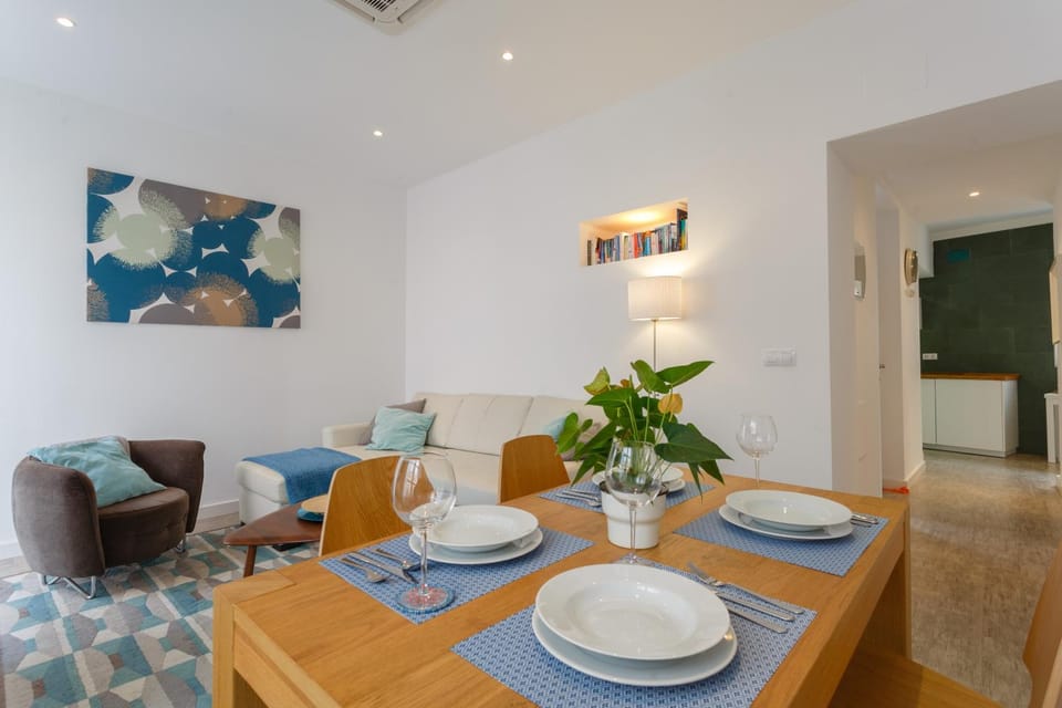 Living room, Dining area, heating, air conditioner