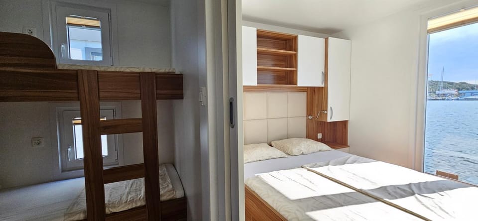 Bed, Photo of the whole room, Bedroom, Sea view