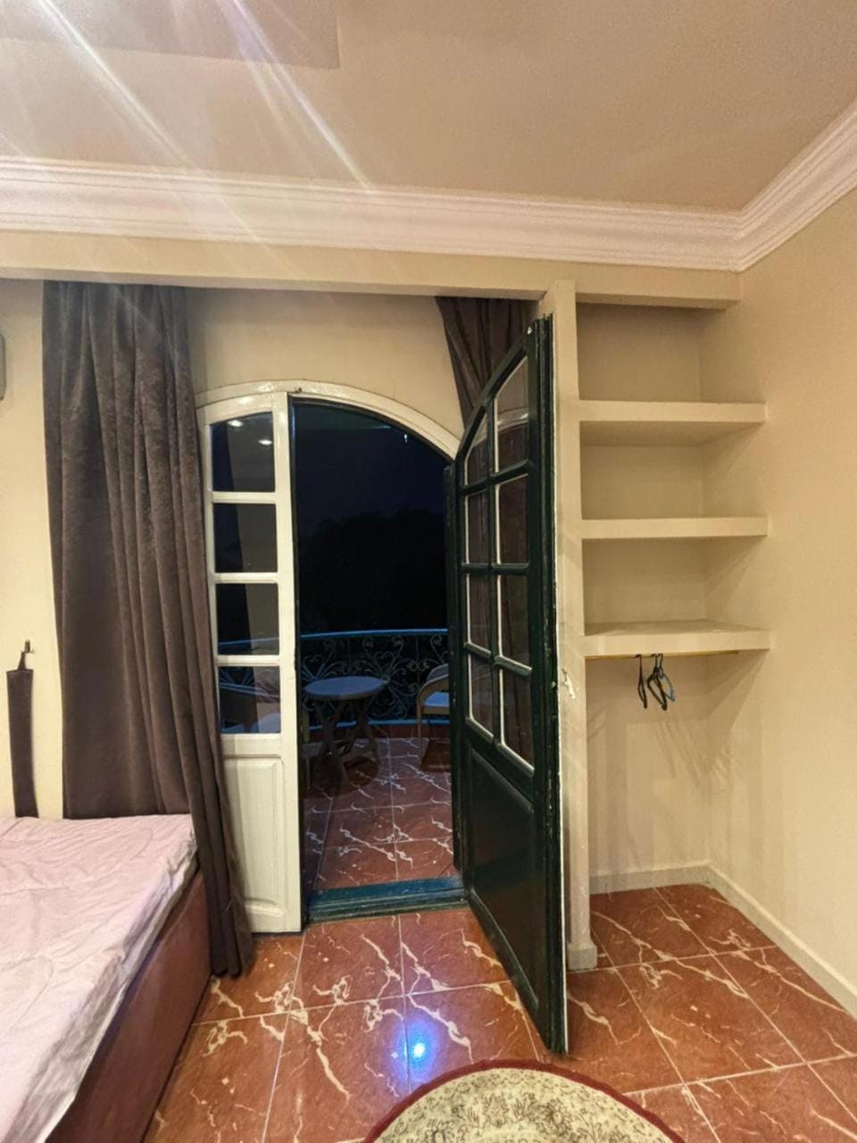 Photo of the whole room, wardrobe