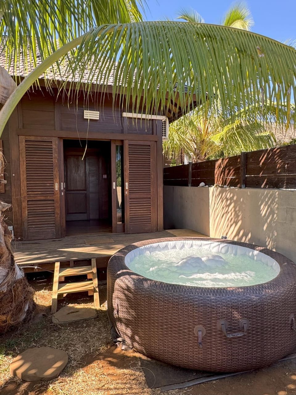 Chalet Bali, avec SPA et proche lagon Chalet in Saint-Paul