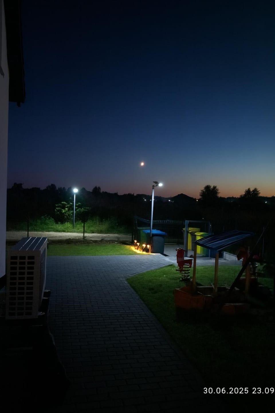 Night, Children play ground