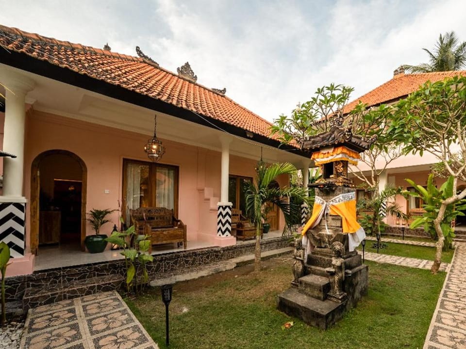Inner courtyard view