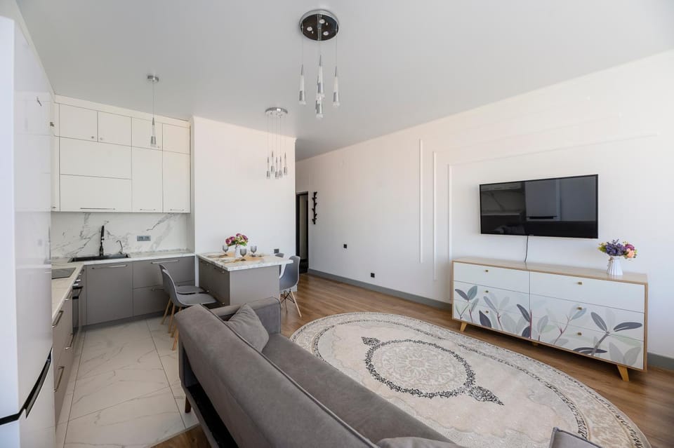 TV and multimedia, Kitchen or kitchenette, Seating area