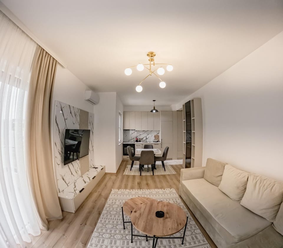 TV and multimedia, Kitchen or kitchenette, Living room, Seating area, Dining area