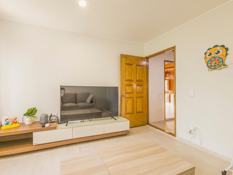 Communal lounge/ TV room, Seating area