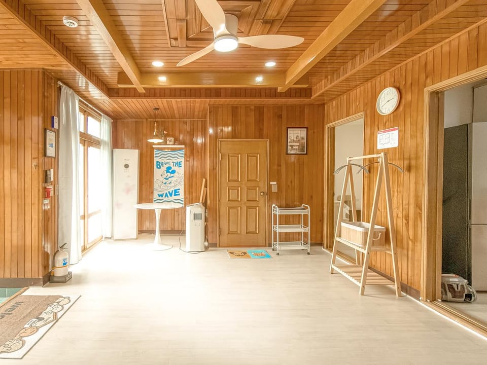 Living room, air conditioner