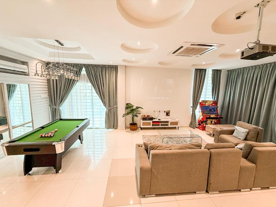 Fairy 2 Pool Villa Ipoh 26 Pax Kbox Snooker Lego Villa in Ipoh