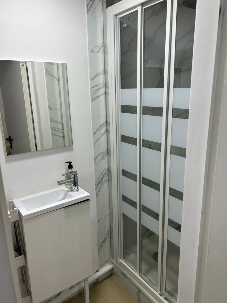 Shower, Bathroom