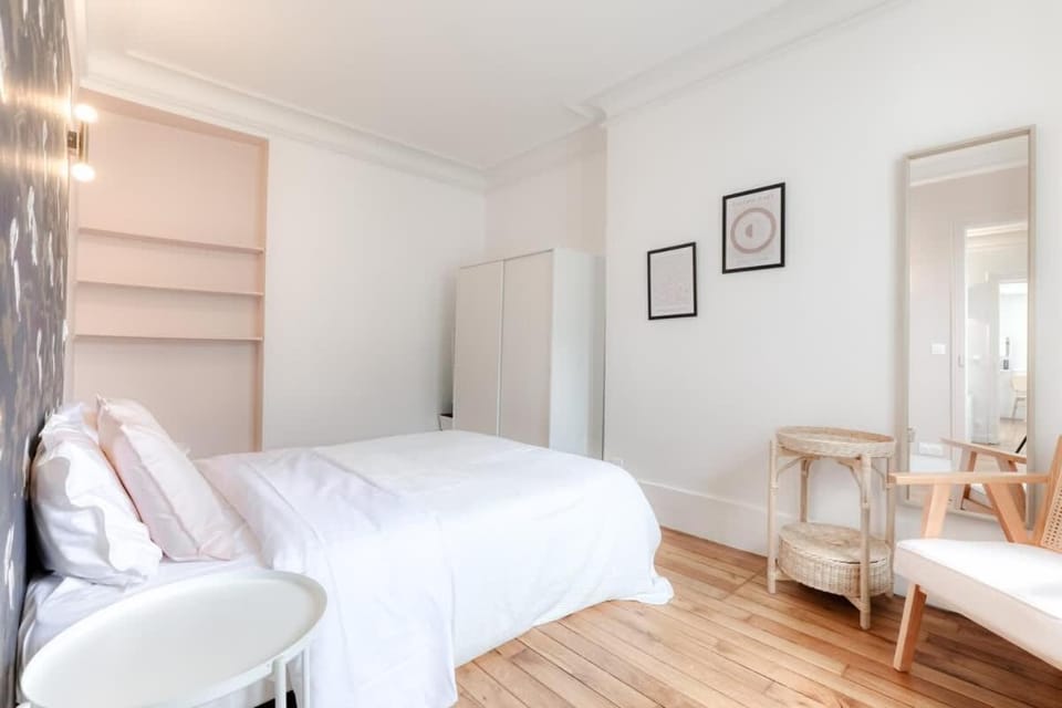 Furtive - Anvers Apartment in Paris