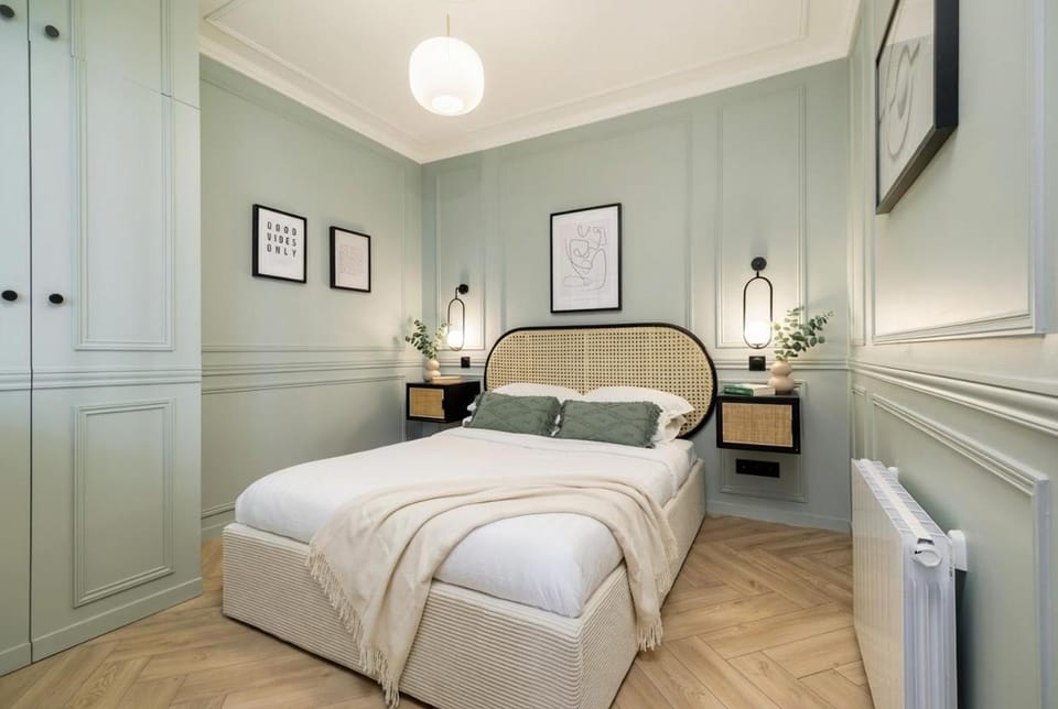 FurtiveStay - Bon Marché - Rousselet Apartment in Paris