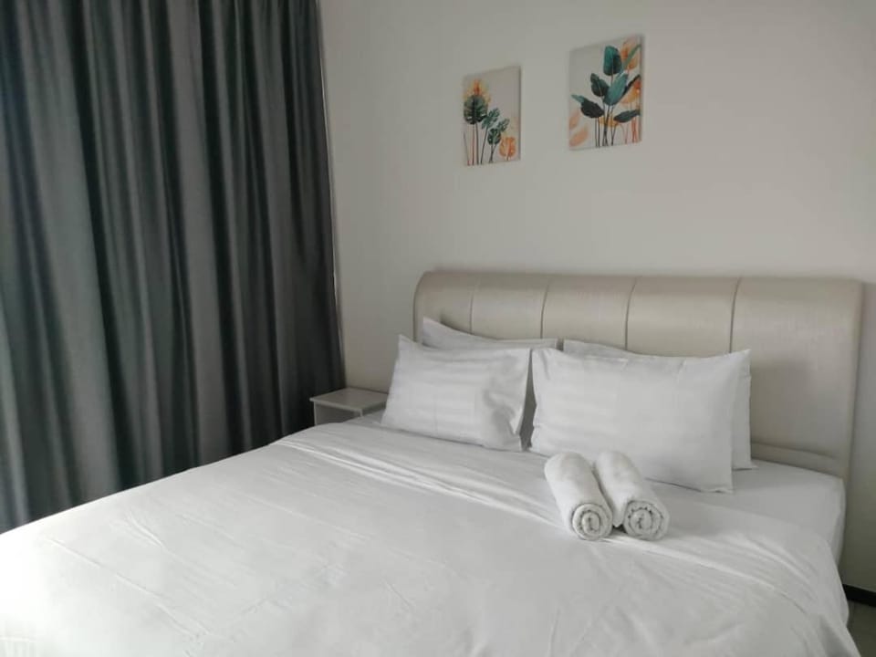 Georgetown Penang - Skyline at Urban Suites - Affordable-Luxury-Cozy Stays with Sea and City Views Apartment in George Town