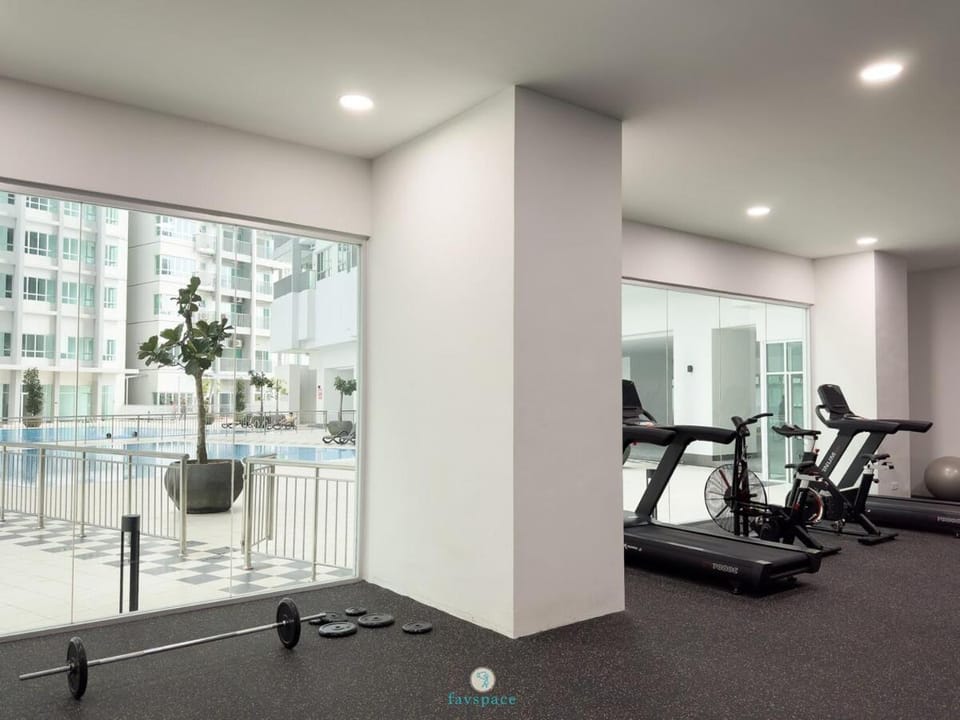 Instaworthy 2B2B - 6 pax - F&B & Mart - Chan Sow Lin Apartment in Federal Territory of Kuala Lumpur