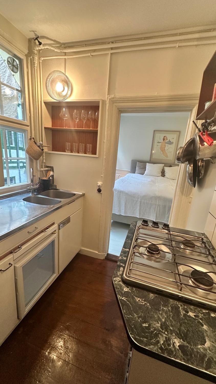 Kitchen or kitchenette