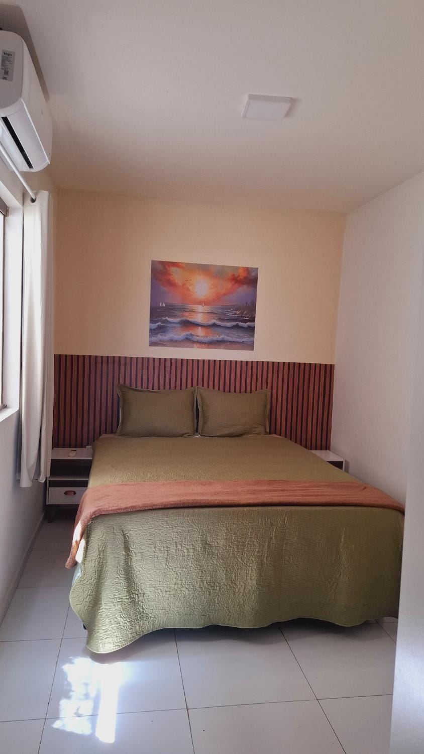Bed, Photo of the whole room, Bedroom, air conditioner