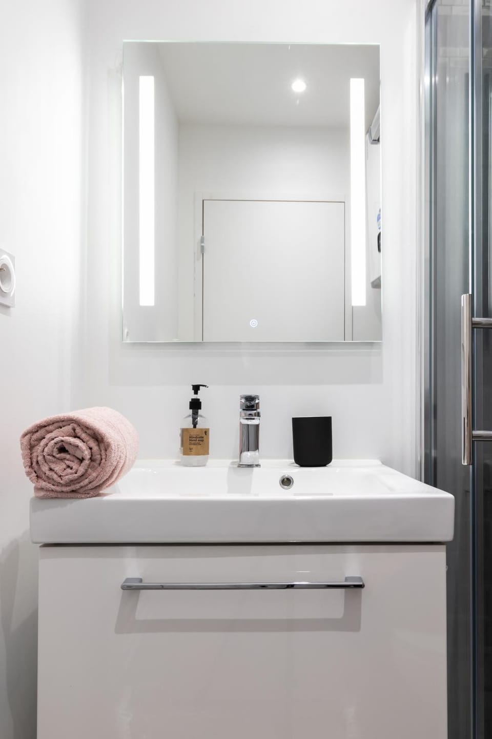 Bathroom, towels