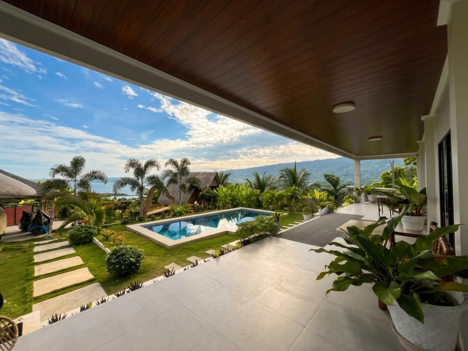 Sondela Cabin Lambug 3BR exclusive Villa Cabin in Central Visayas