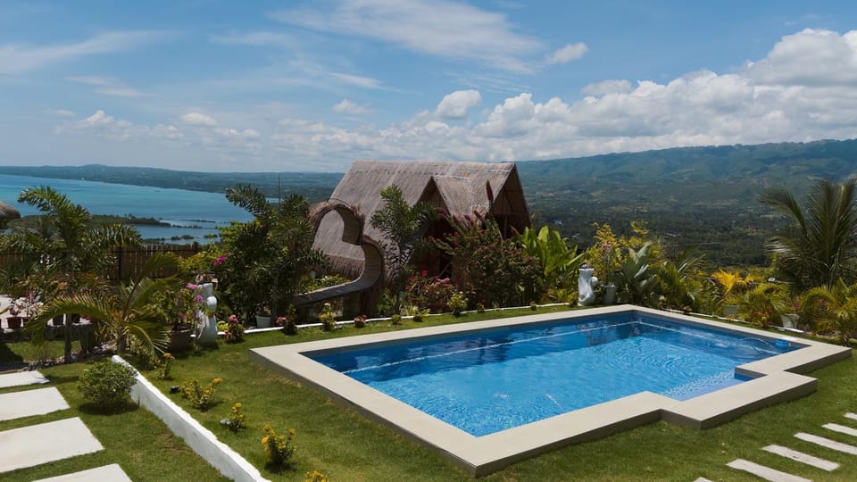 Sondela Cabin Lambug 3BR exclusive Villa Cabin in Central Visayas