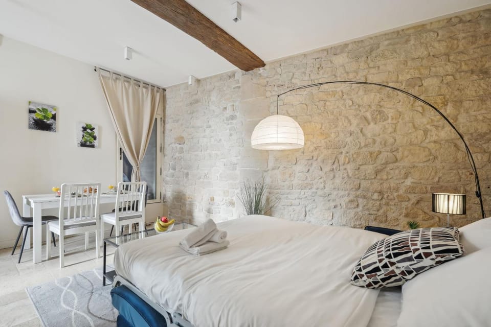 Bed, Seating area, Dining area, Bedroom