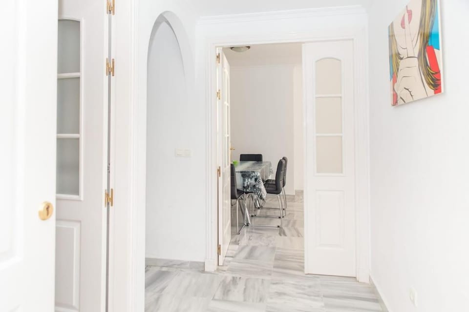 Modern & Bright family apartment, Torrequebrada Apartment in Benalmadena