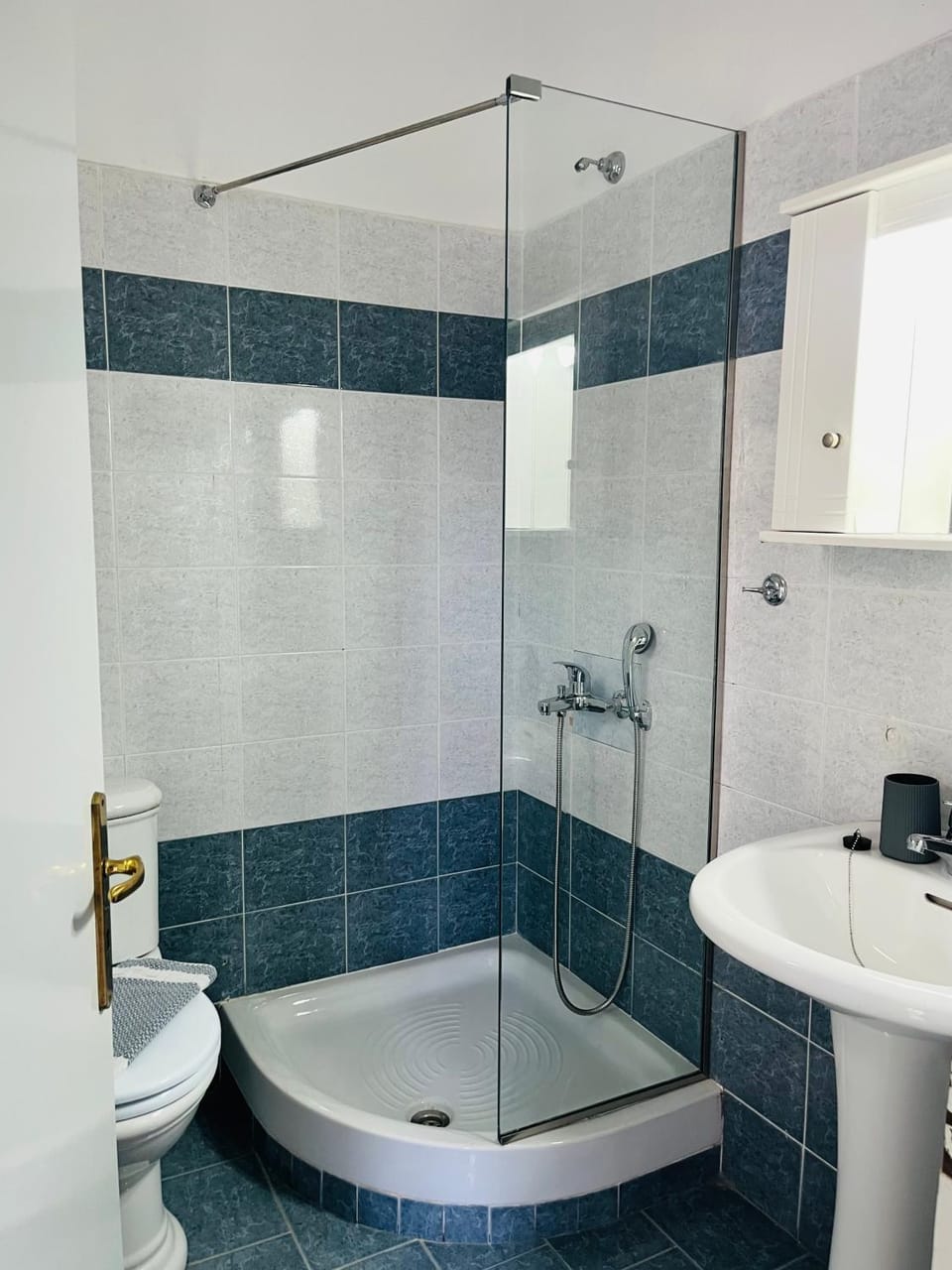 Shower, Toilet, Bathroom