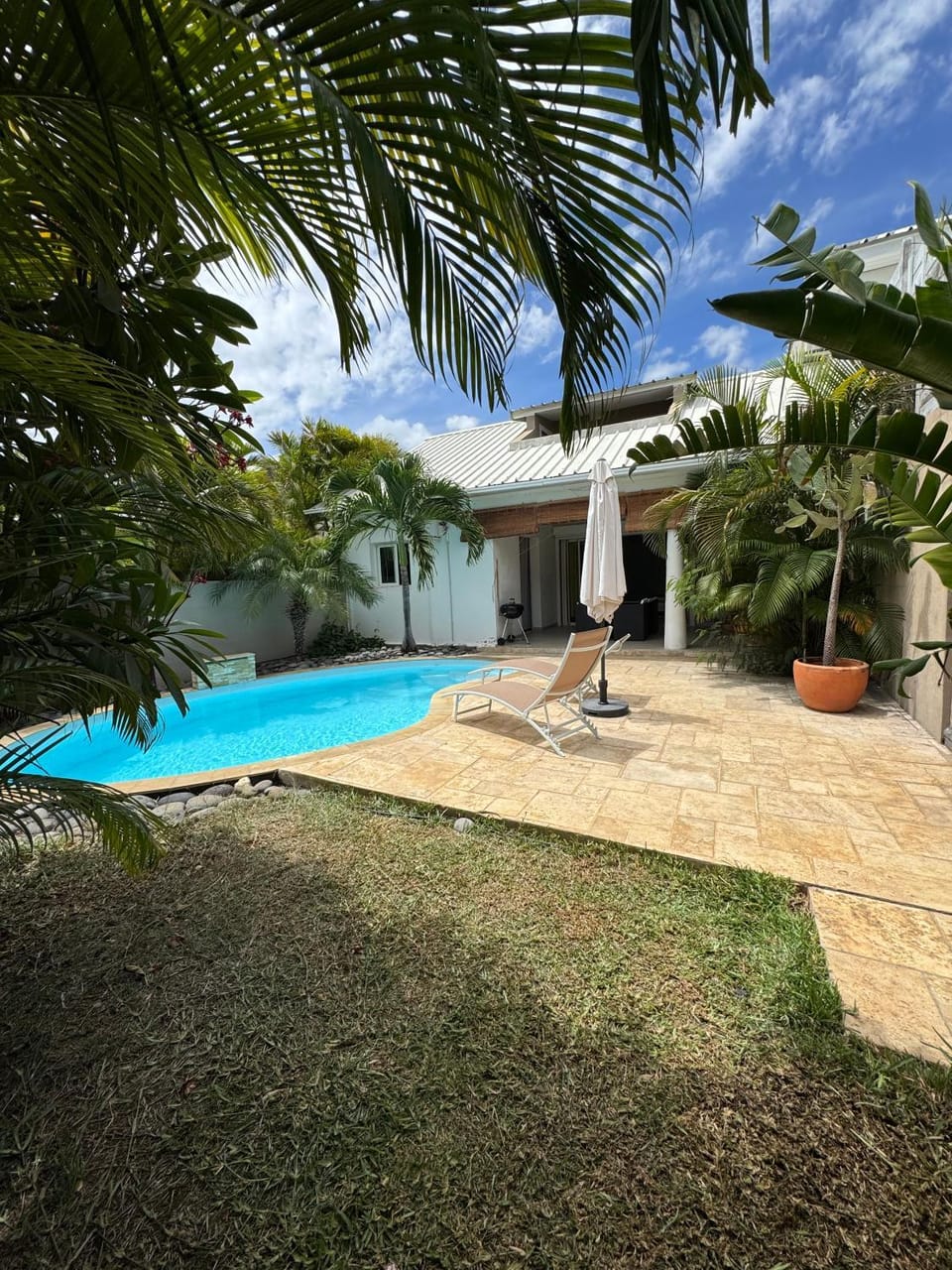 Patio, Garden, Garden view, Pool view, Swimming pool, sunbed