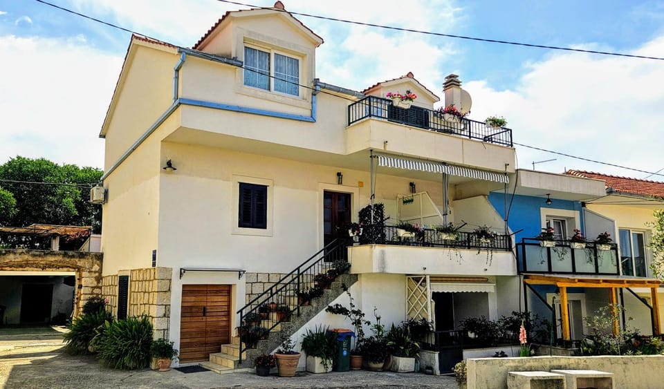 Property building, Day