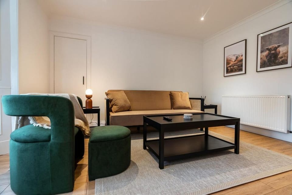 Hamilton Residence - Private Main Door 1BR Apartment in Glasgow
