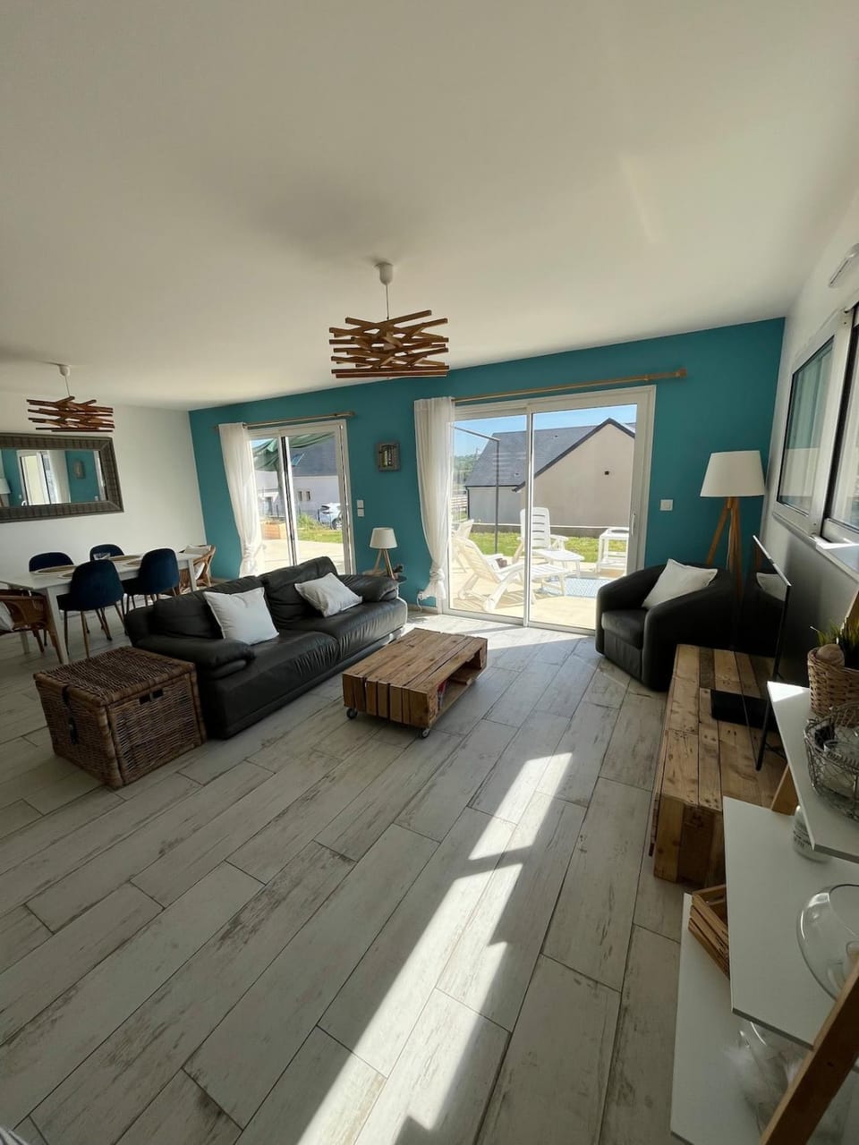 Communal lounge/ TV room, TV and multimedia, Living room, Seating area