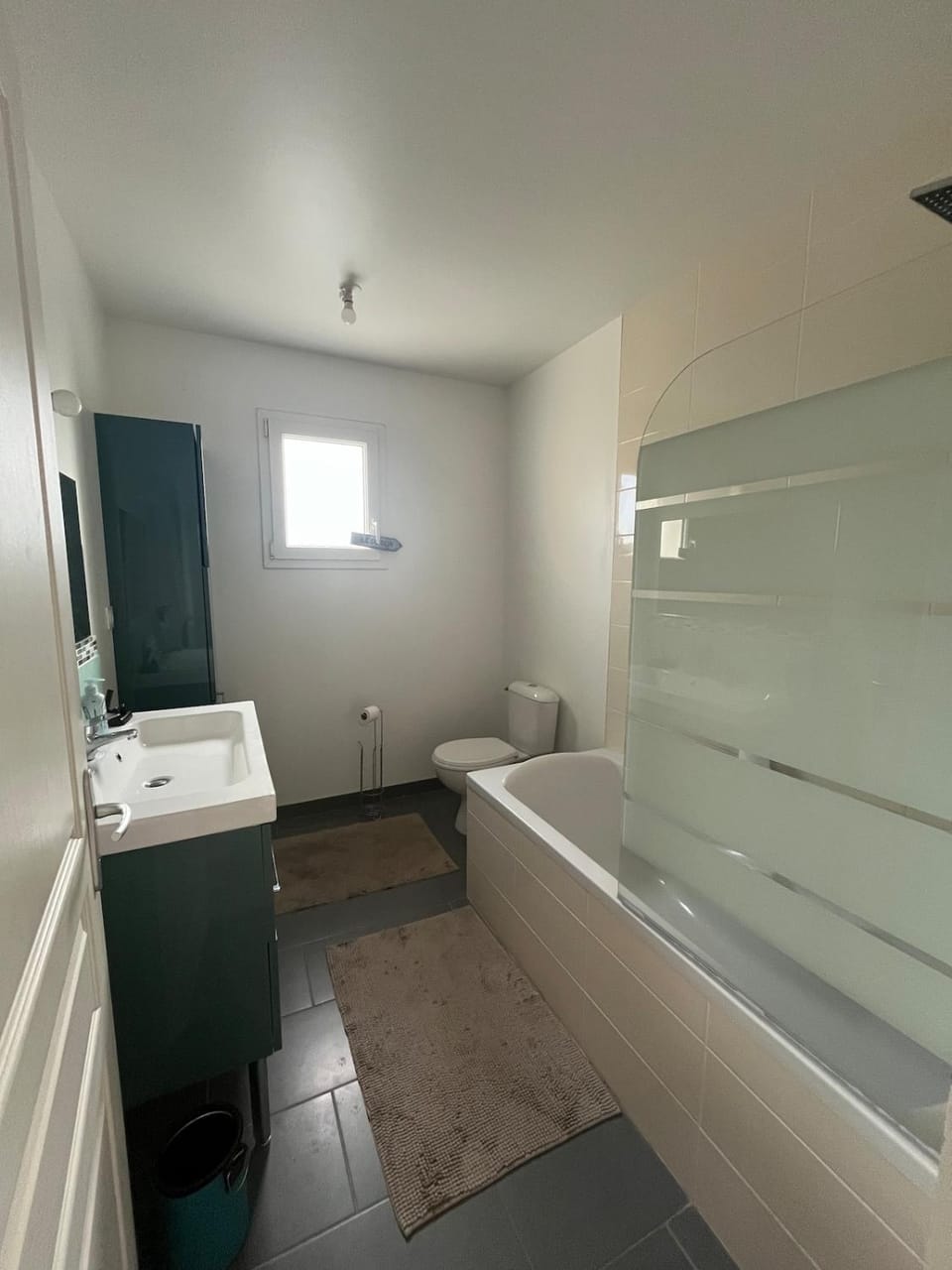 Bathroom, Bath