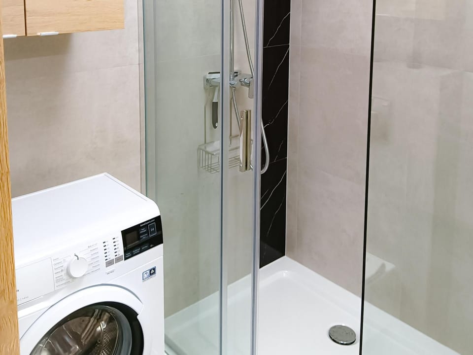 Shower, Bathroom, washing machine