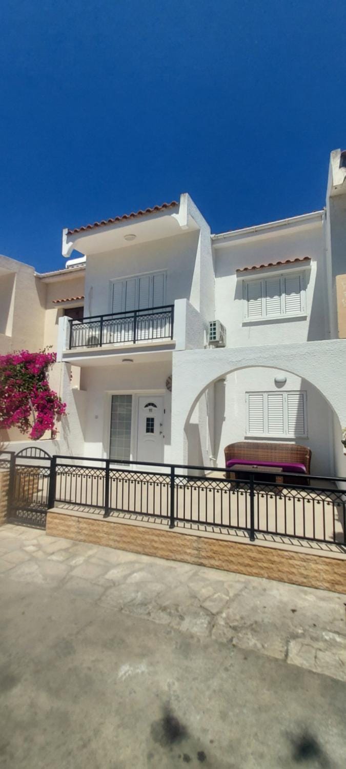 Property building, Balcony/Terrace
