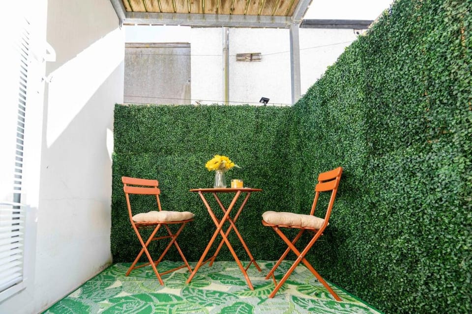 View (from property/room), Balcony/Terrace, Seating area