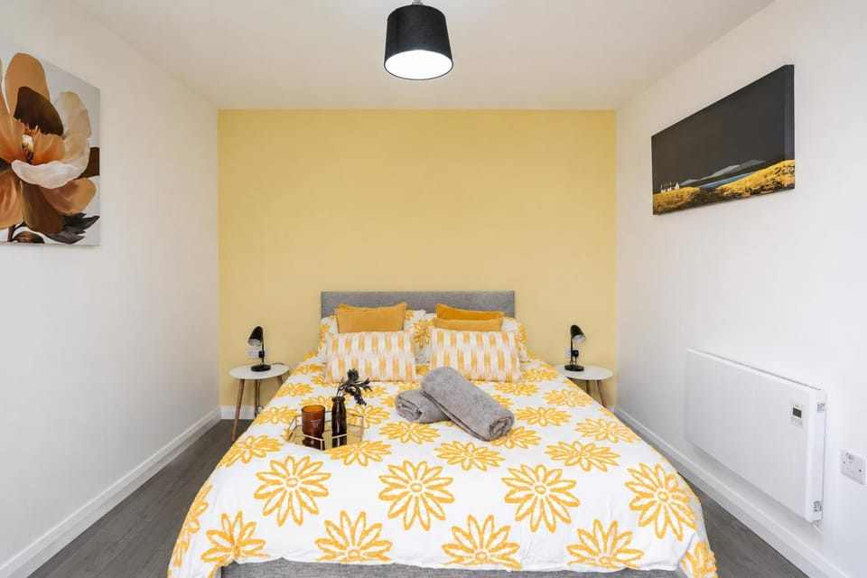 Bed, Bedroom, heating