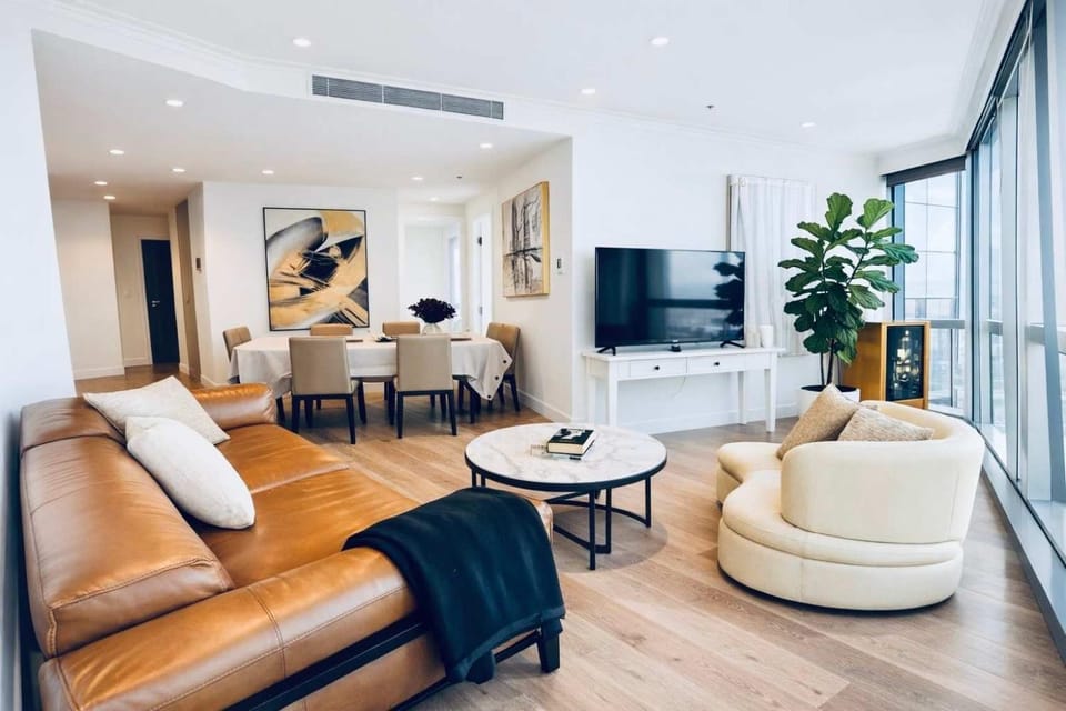 Communal lounge/ TV room, TV and multimedia, Living room, Seating area, Evening entertainment