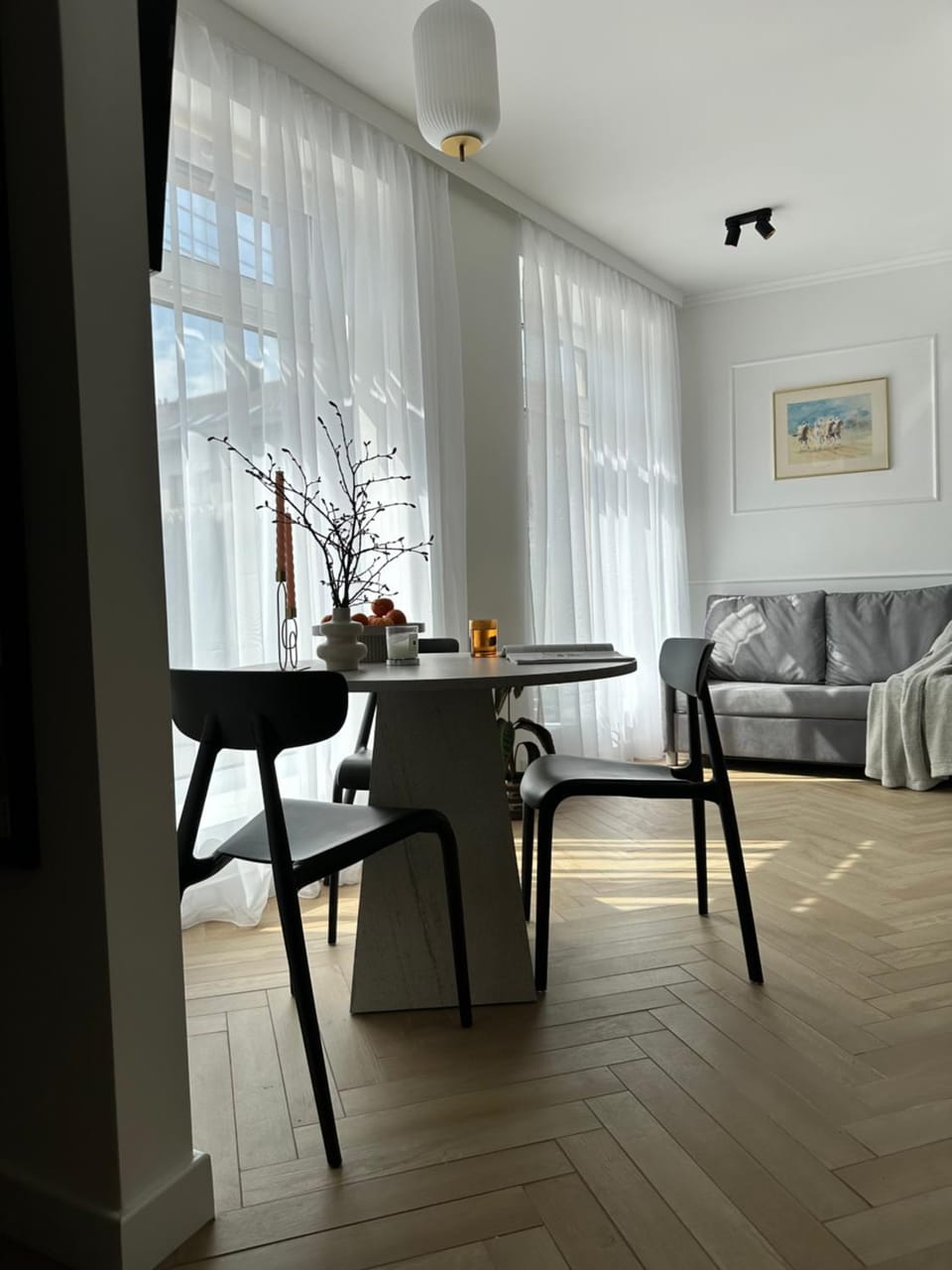 Living room, Photo of the whole room, Seating area, Dining area