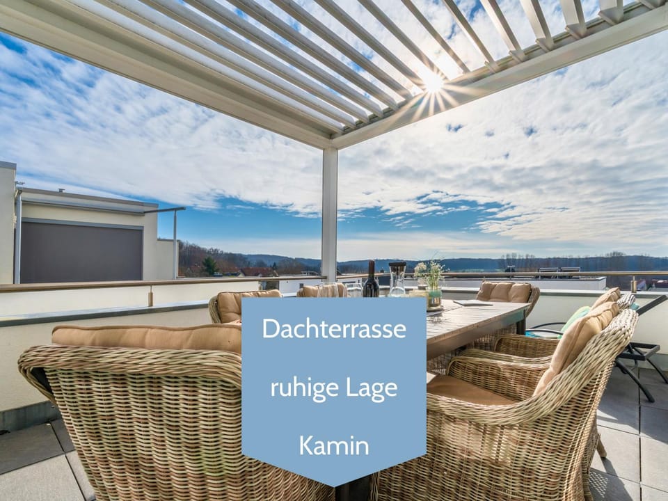 View (from property/room), Balcony/Terrace, Decorative detail