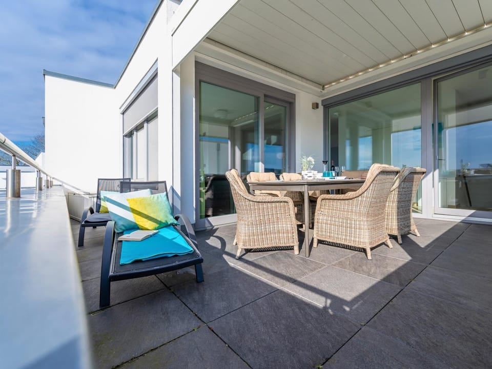 View (from property/room), Balcony/Terrace, Seating area, Dining area, sunbed