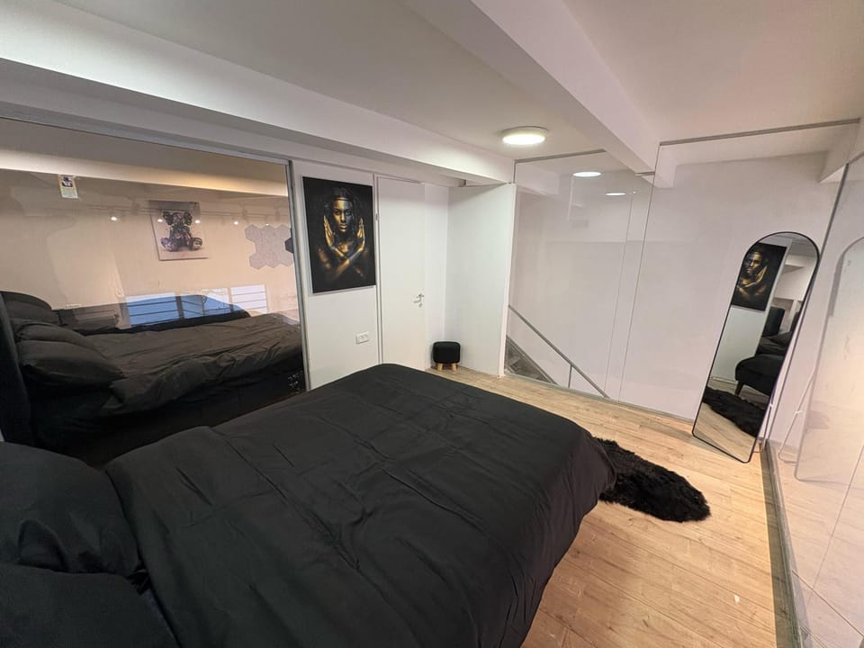Vila Ocen Floor TLV Apartment in Tel Aviv-Yafo