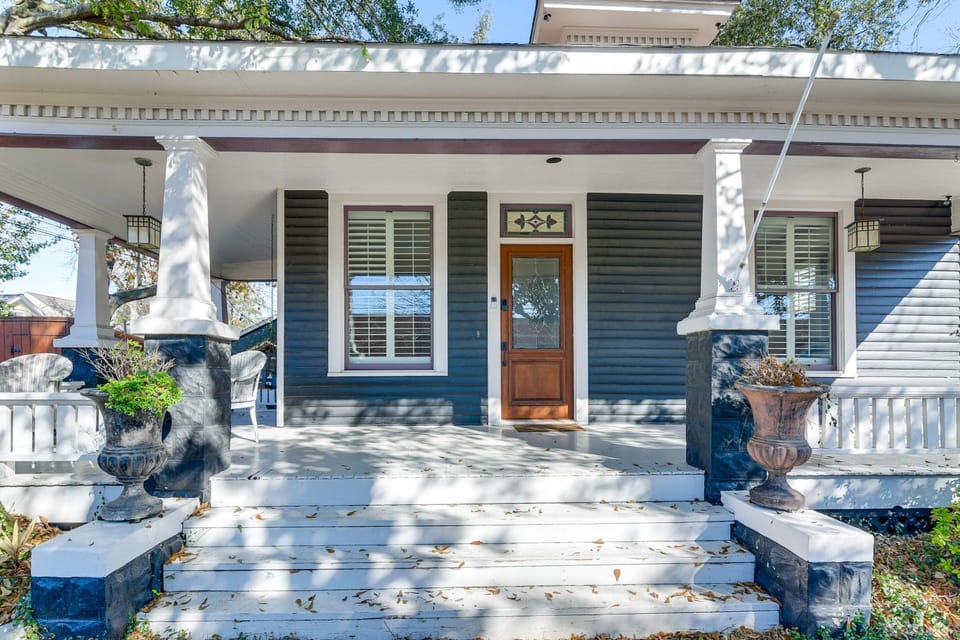 5 Mi to Dtwn Houston: Charming Gem w/ Patio & Yard House in Houston