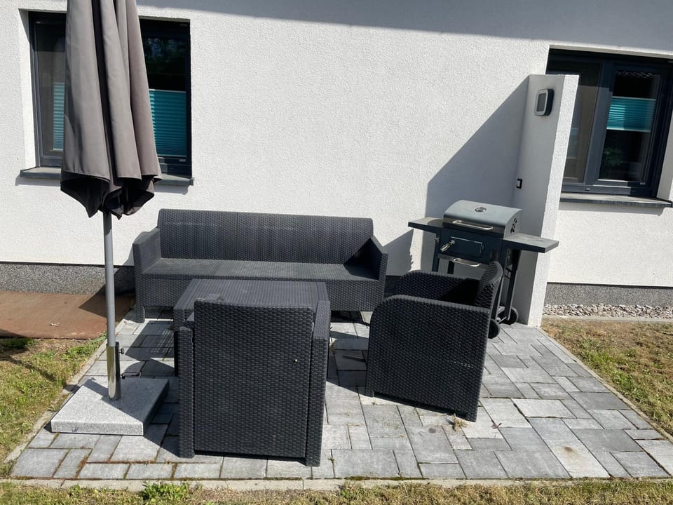 BBQ facilities, Seating area