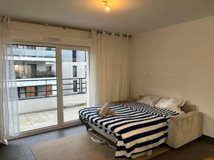Le Lorina I Studio Apartment in Saint-Julien-en-Genevois