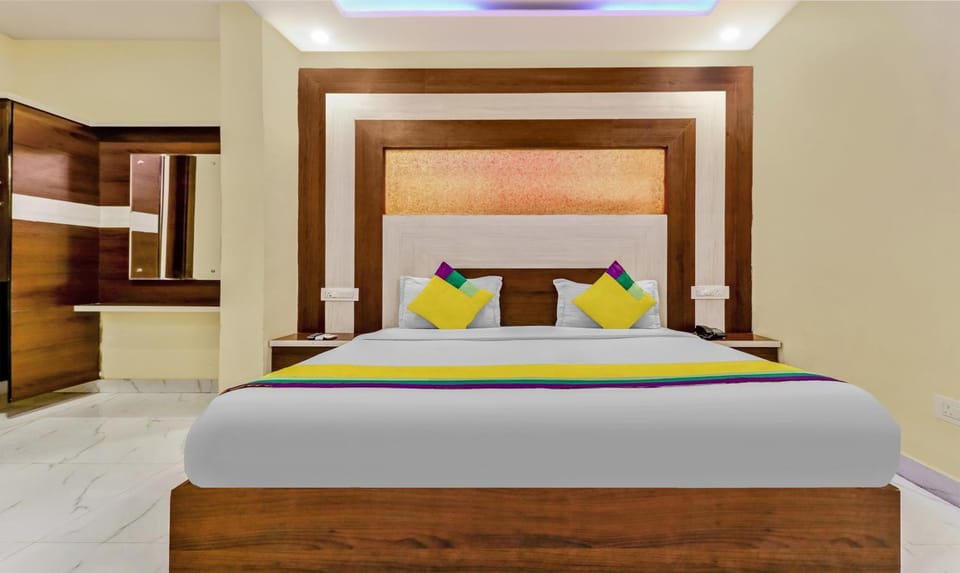 Bed, Photo of the whole room, air conditioner
