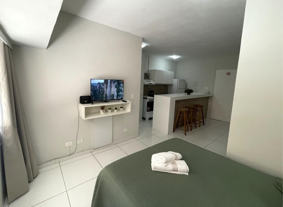 Bedroom, towels