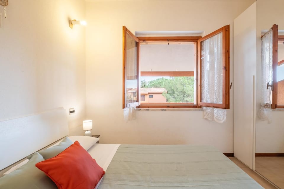 5 minuti a piedi dal mare- appartamento con veranda Apartment in Costa Rei