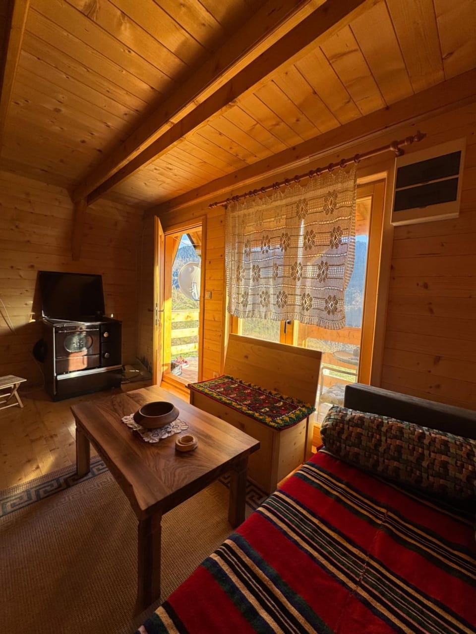 Communal lounge/ TV room, Bed, Living room, Seating area
