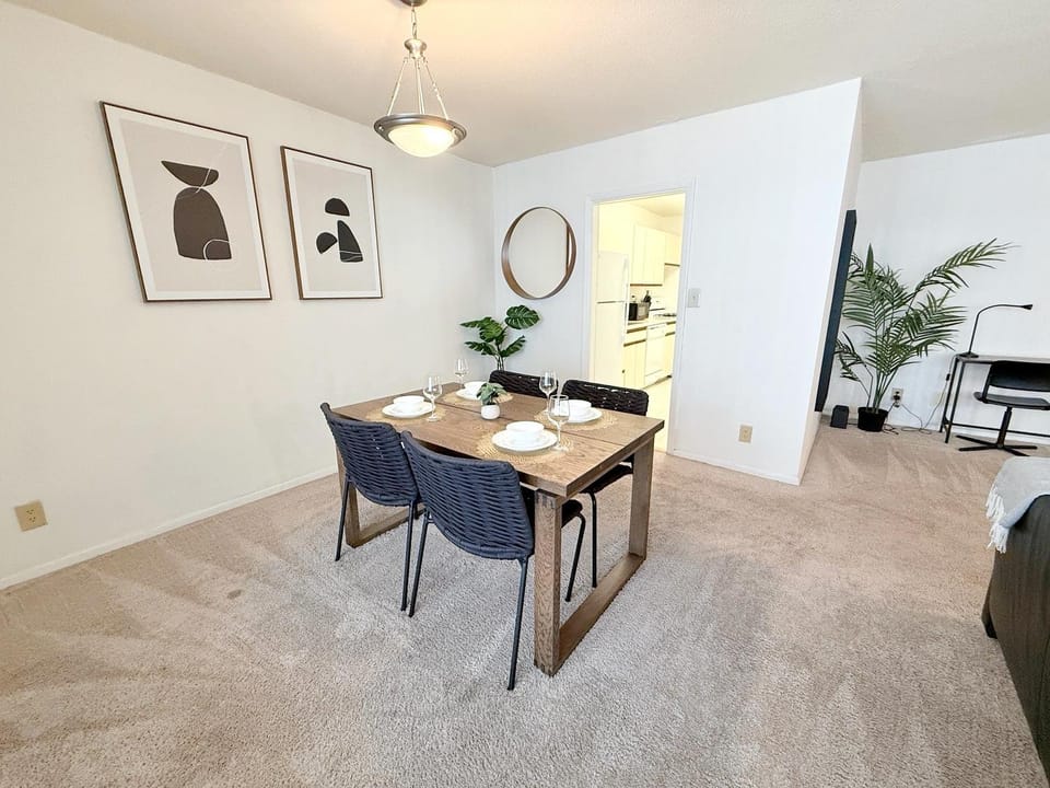 Living room, Dining area