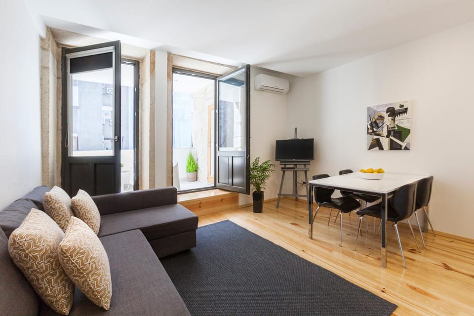 BO - Almada Apartment in Porto