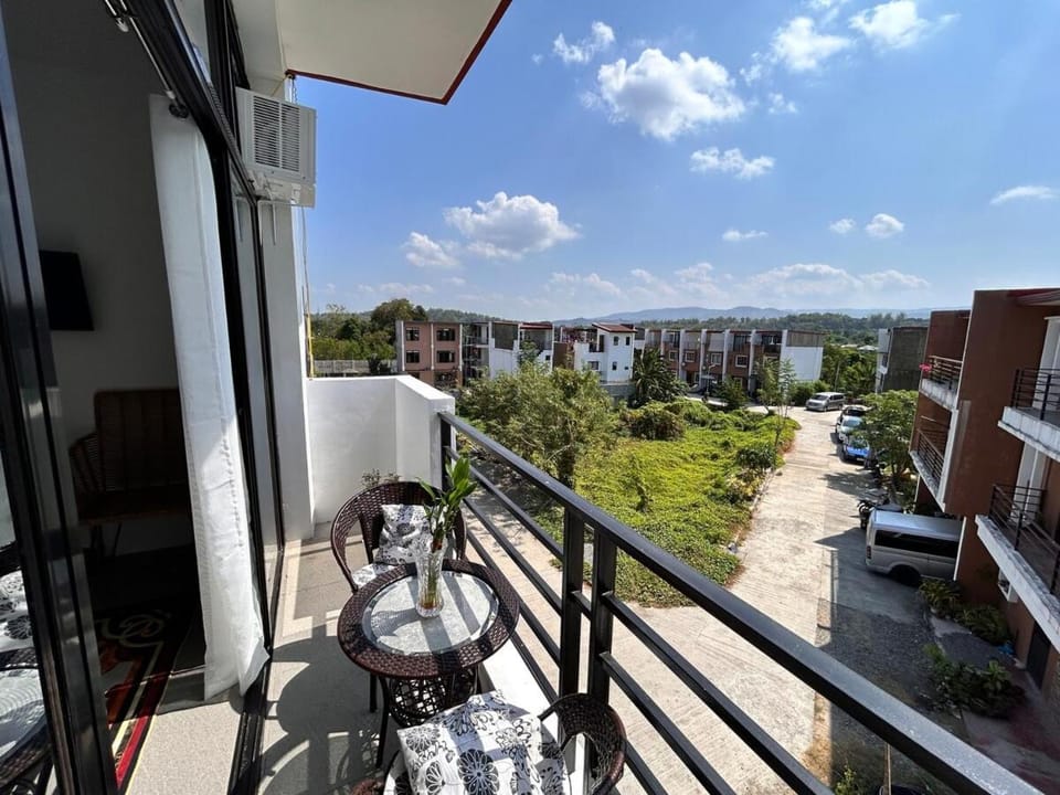 ELYU 3 Storey Staycation House near San Juan Beach House in San Juan